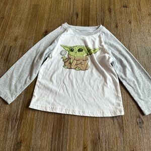 4/20$ Star Wars Kids Grey and White Long Sleeve Tee size 3